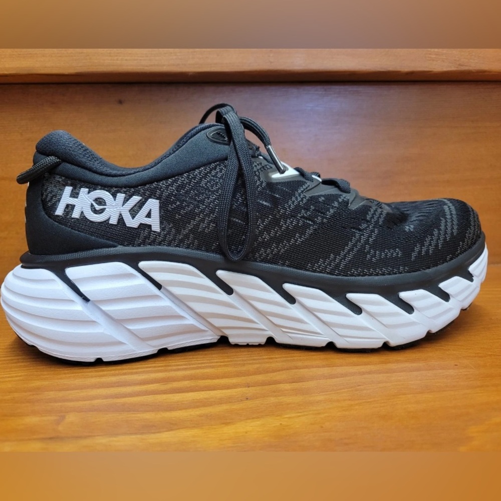 Hoka Woman's Gaviota 4 Black/White BWHT 9.5D (wide)